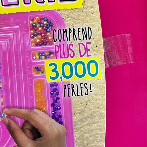 Your Décor Ultimate Jewelry Center Craft Kit – 3,000 Beads, 30+ Jewelry Pieces - Picture 9 of 16